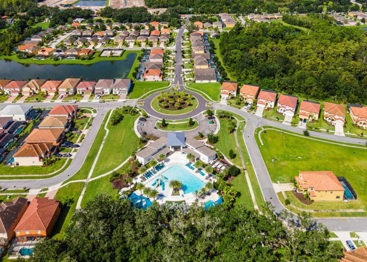 Stunning 9Br Home - Family Resort With Private Pool, Hot Tub, Games Room And Bbq! Kissimmee Ngoại thất bức ảnh